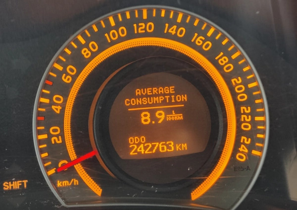 Toyota Auris cena 16450 przebieg: 243300, rok produkcji 2007 z Marki małe 277
